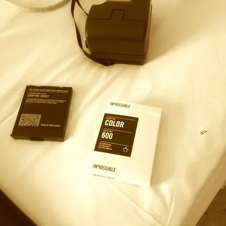 Polaroid Siesta Grenade